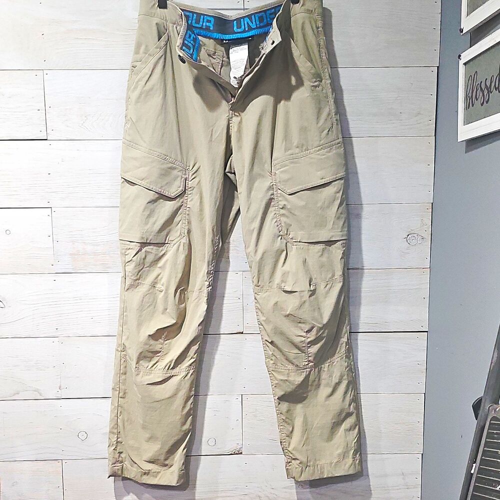 Under Armour Men's Beige Ripstop Cargo Pants Loose Fit Straight Leg Size 32